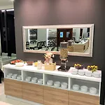 Palace 4*
