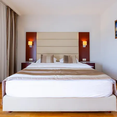 Palace Отель 4*